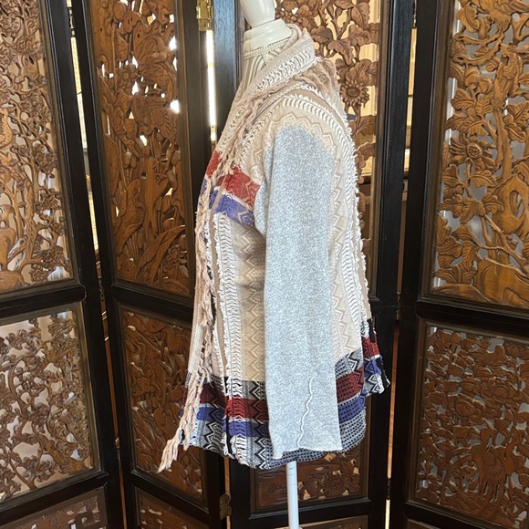 Gimmicks by BKE Multicolor Cardigan Sweater - Picture 2 of 4